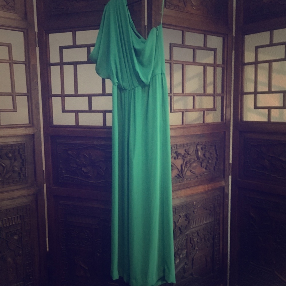 BCBGMAXAZRIA one shoulder green jumpsuit